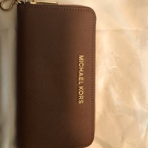 Michael Kors wristlet